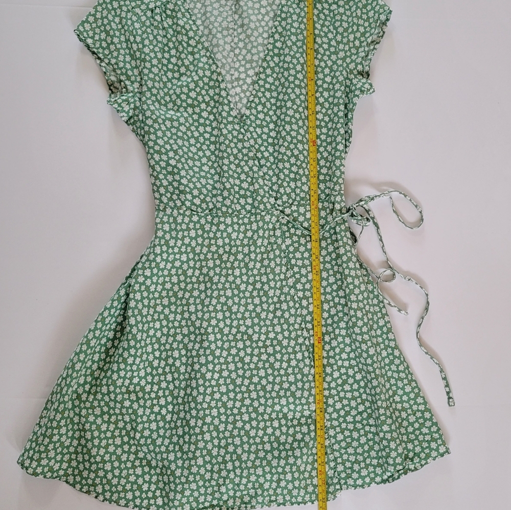 Reformation Ports Wrap Dress In Green And White Floral, XS, Summer Romantic - Picture 4 of 6